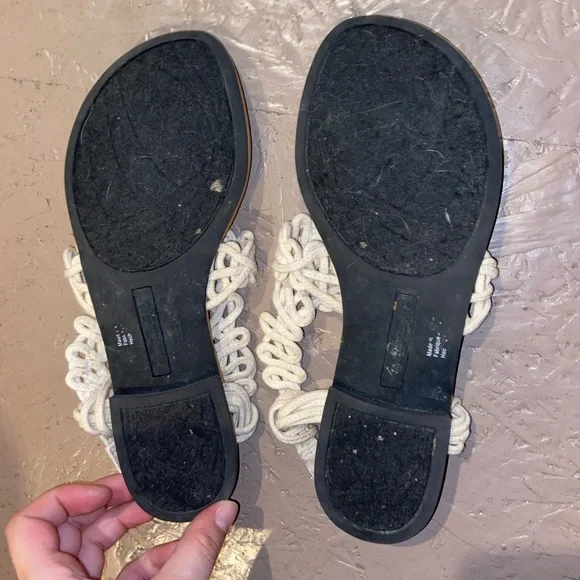 AMERICAN EAGLE Sandals Size 5 - Picture 2 of 3